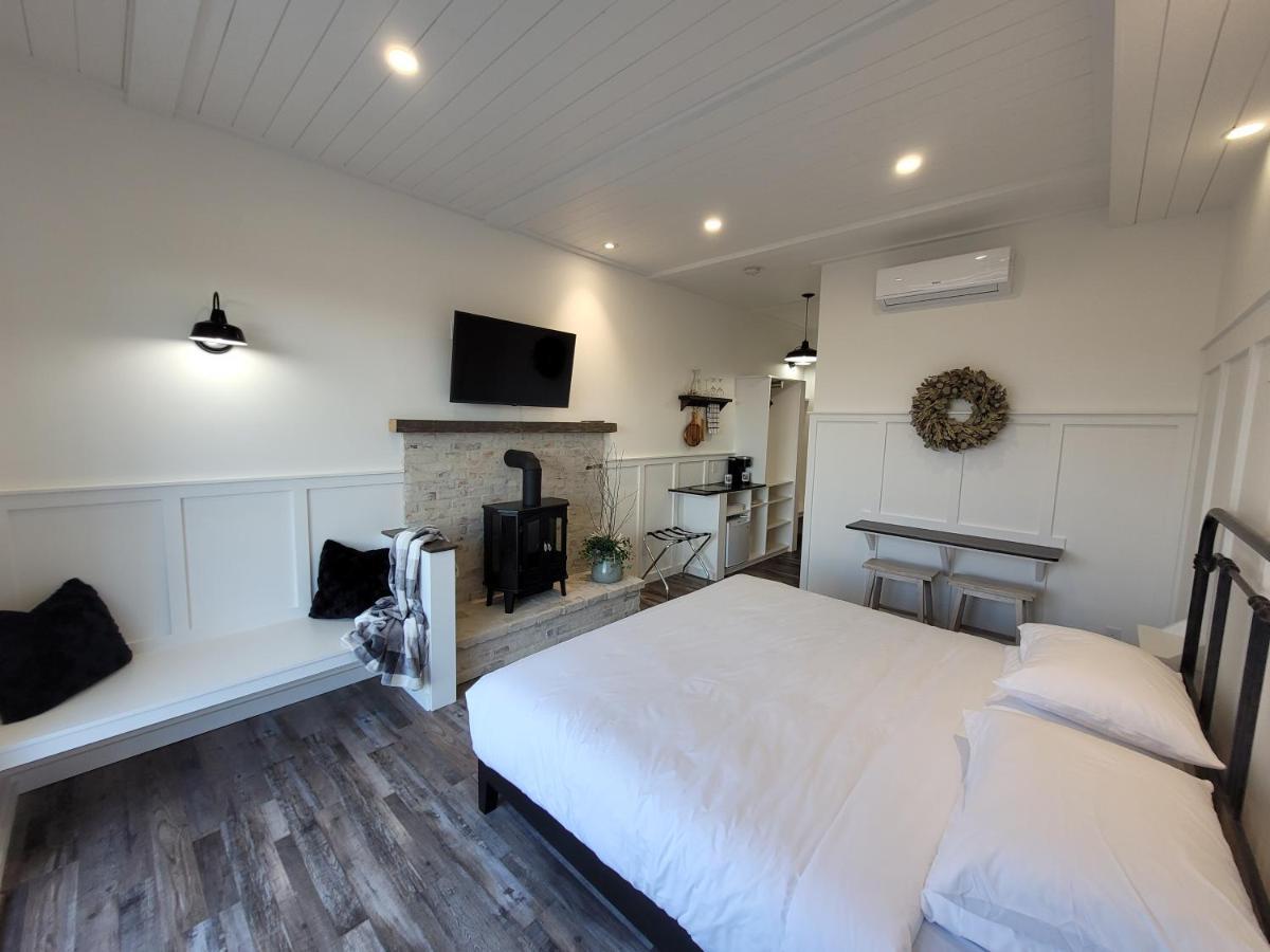 Autumn Lane B&B, Farmhouse Elegance & Stunning Lakeviews West Kelowna Buitenkant foto