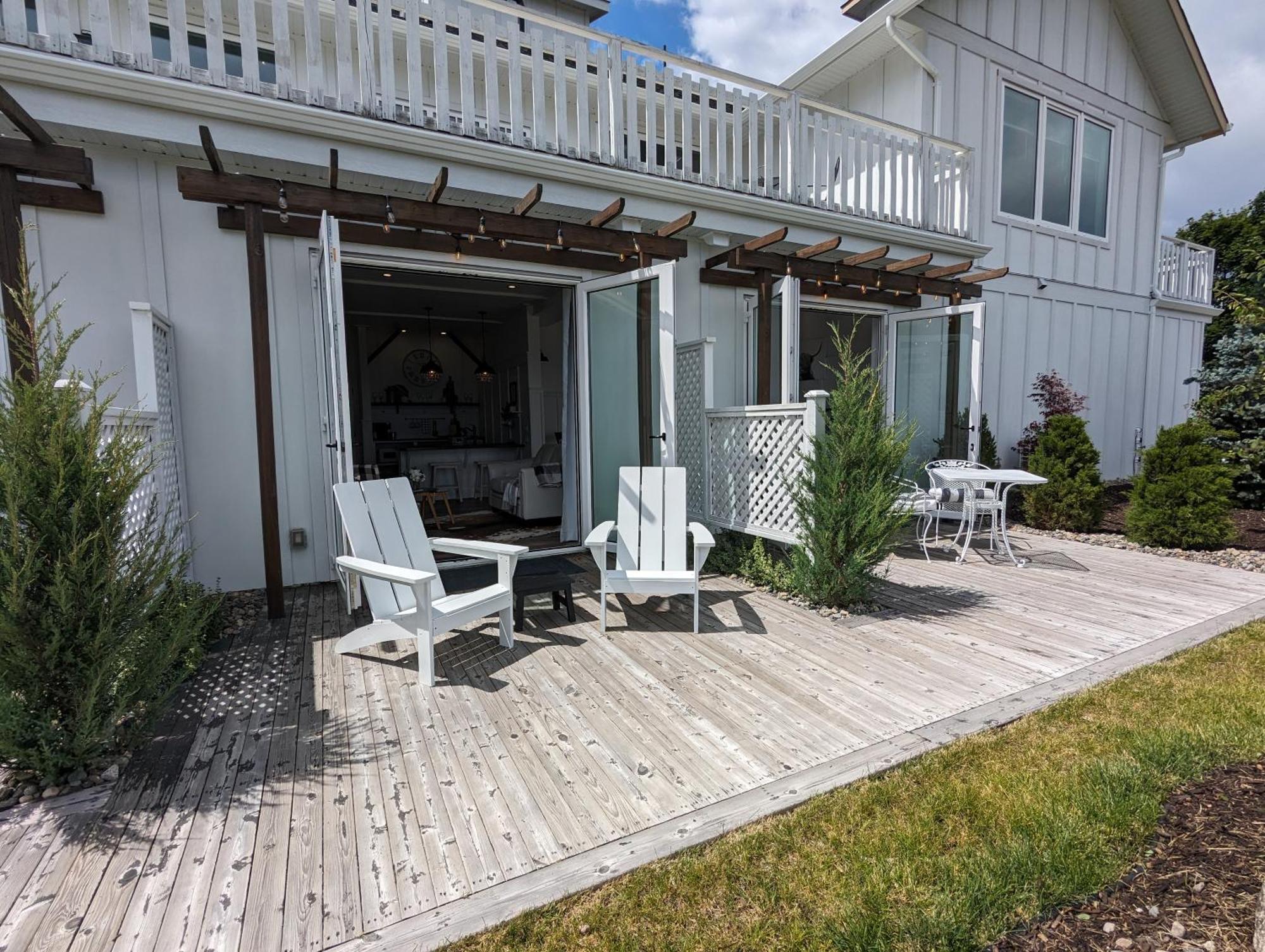 Autumn Lane B&B, Farmhouse Elegance & Stunning Lakeviews West Kelowna Buitenkant foto